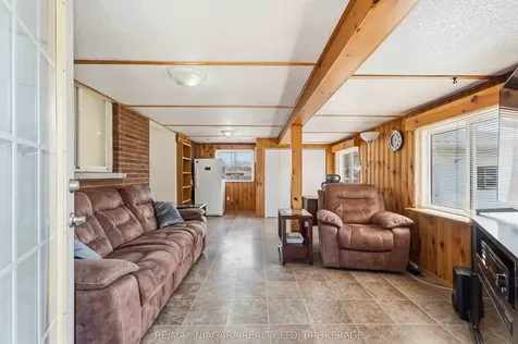 4 Rossie Place St. Catharines ON L2P 2G6