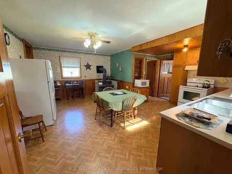 32 Albert Street Ashfield-colborne-wawanosh ON N0M 1R0