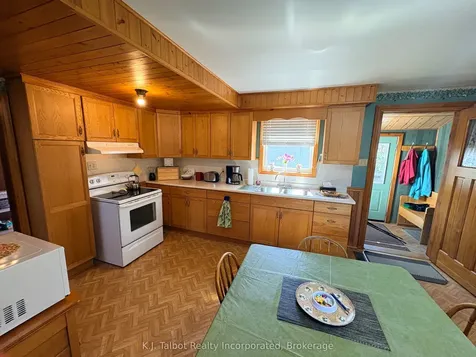 32 Albert Street Ashfield-colborne-wawanosh ON N0M 1R0