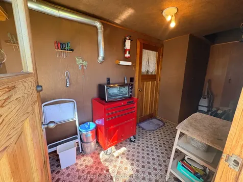 32 Albert Street Ashfield-colborne-wawanosh ON N0M 1R0