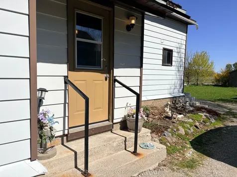 32 Albert Street Ashfield-colborne-wawanosh ON N0M 1R0