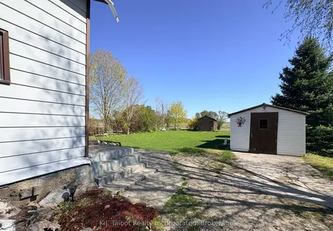 32 Albert Street Ashfield-colborne-wawanosh ON N0M 1R0