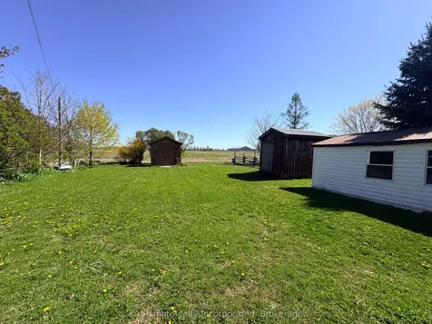 32 Albert Street Ashfield-colborne-wawanosh ON N0M 1R0