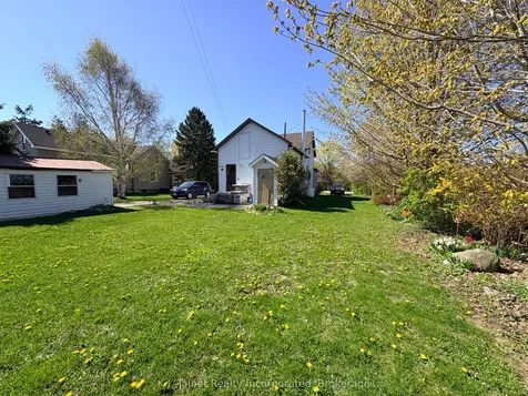 32 Albert Street Ashfield-colborne-wawanosh ON N0M 1R0