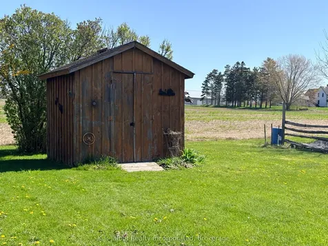 32 Albert Street Ashfield-colborne-wawanosh ON N0M 1R0