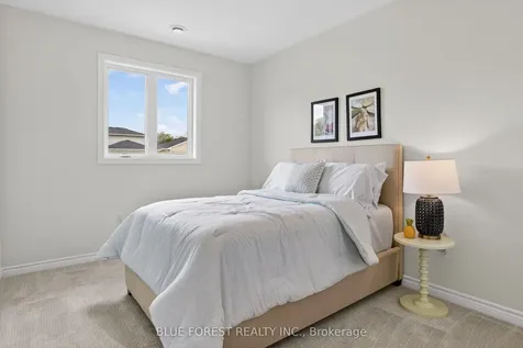 27 Harbour Way Central Elgin ON N5L 1C5