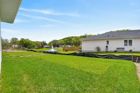 27 Harbour Way Central Elgin ON N5L 1C5