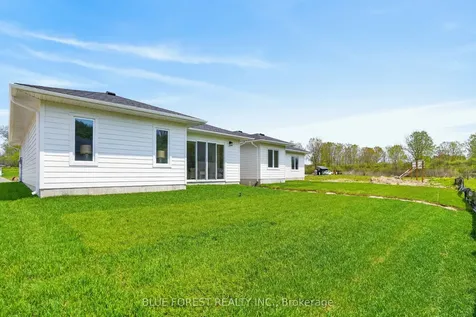 27 Harbour Way Central Elgin ON N5L 1C5
