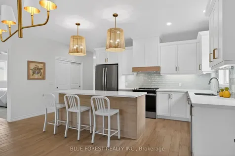 27 Harbour Way Central Elgin ON N5L 1C5