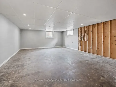 96 Clarke Street Port Colborne ON L3K 2G3