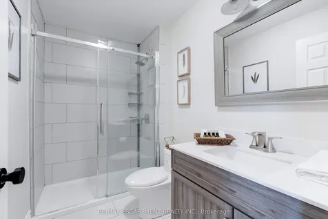 37 Appaloosa Trail Hamilton ON L0R 1H3