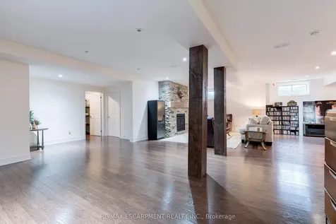 37 Appaloosa Trail Hamilton ON L0R 1H3