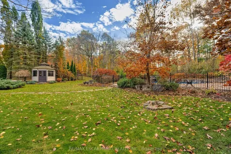 37 Appaloosa Trail Hamilton ON L0R 1H3
