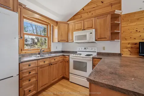 1233 S Kahshe Lake Road Gravenhurst ON P0E 1G0