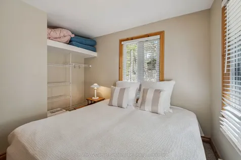 1233 S Kahshe Lake Road Gravenhurst ON P0E 1G0