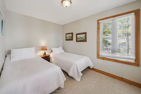 1233 S Kahshe Lake Road Gravenhurst ON P0E 1G0