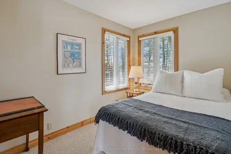 1233 S Kahshe Lake Road Gravenhurst ON P0E 1G0