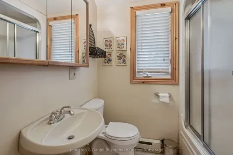 1233 S Kahshe Lake Road Gravenhurst ON P0E 1G0