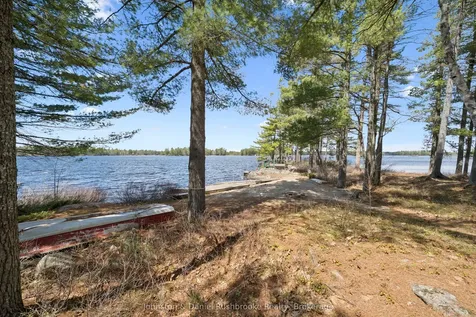 1233 S Kahshe Lake Road Gravenhurst ON P0E 1G0