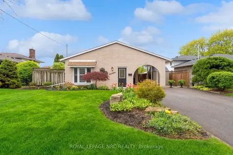 17 Baraniuk Street St. Catharines ON L2N 1N4