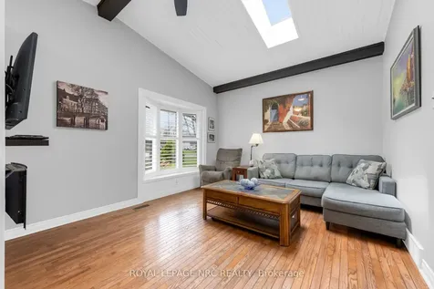 17 Baraniuk Street St. Catharines ON L2N 1N4