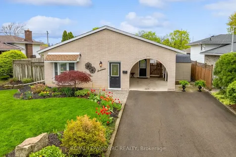 17 Baraniuk Street St. Catharines ON L2N 1N4