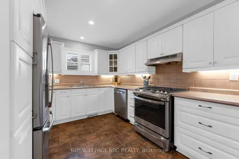 17 Baraniuk Street St. Catharines ON L2N 1N4