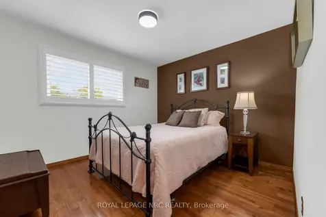 17 Baraniuk Street St. Catharines ON L2N 1N4