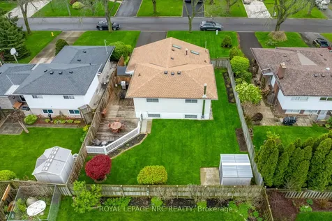 17 Baraniuk Street St. Catharines ON L2N 1N4