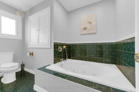 17 Baraniuk Street St. Catharines ON L2N 1N4