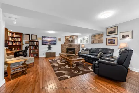 17 Baraniuk Street St. Catharines ON L2N 1N4