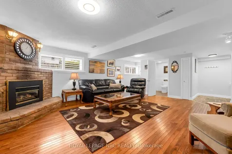 17 Baraniuk Street St. Catharines ON L2N 1N4
