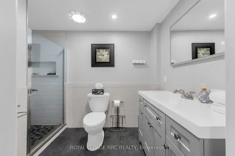 17 Baraniuk Street St. Catharines ON L2N 1N4