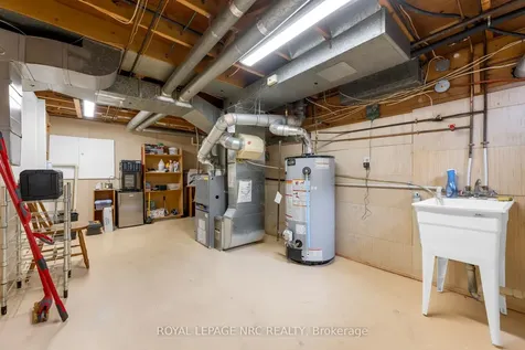 17 Baraniuk Street St. Catharines ON L2N 1N4