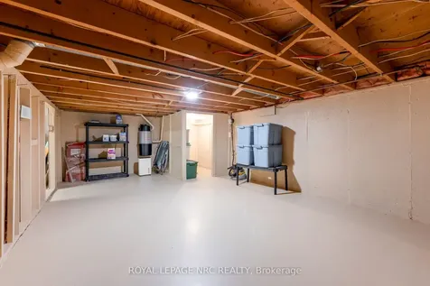 17 Baraniuk Street St. Catharines ON L2N 1N4