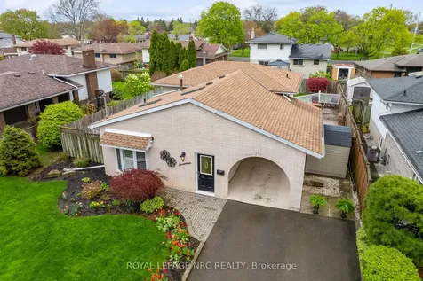17 Baraniuk Street St. Catharines ON L2N 1N4