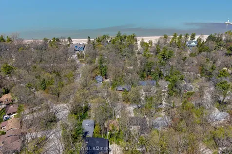 10355 Alison Avenue Lambton Shores ON N0M 1T0