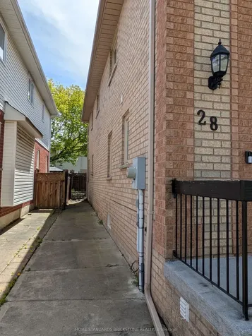 28 Brookhurst Crescent Hamilton ON L0R 2H3