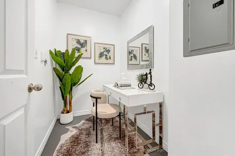 255 Keats Way Waterloo ON N2L 6N6