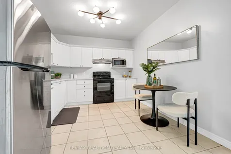 255 Keats Way Waterloo ON N2L 6N6
