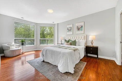 255 Keats Way Waterloo ON N2L 6N6