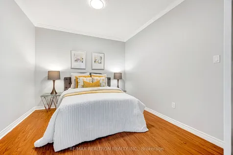 255 Keats Way Waterloo ON N2L 6N6