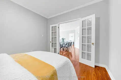255 Keats Way Waterloo ON N2L 6N6