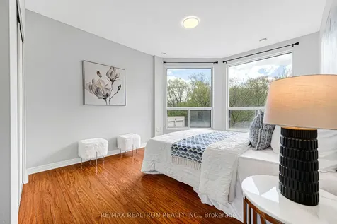 255 Keats Way Waterloo ON N2L 6N6