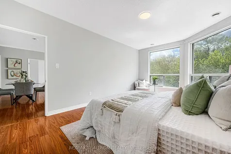 255 Keats Way Waterloo ON N2L 6N6