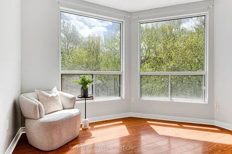 255 Keats Way Waterloo ON N2L 6N6