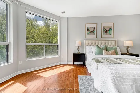 255 Keats Way Waterloo ON N2L 6N6
