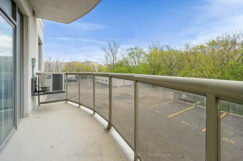 255 Keats Way Waterloo ON N2L 6N6