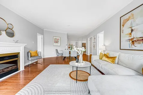 255 Keats Way Waterloo ON N2L 6N6