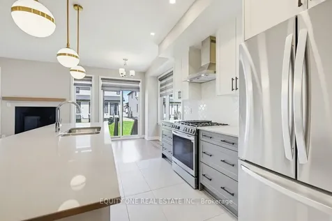 2033 Allegrini Terrace Kanata ON K2S 2S7